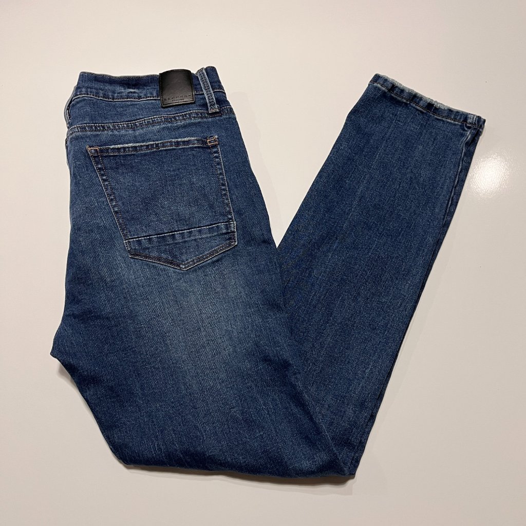 Request Premium Jeans Men's Slim Fit Medium Wash Blue Size 34x32